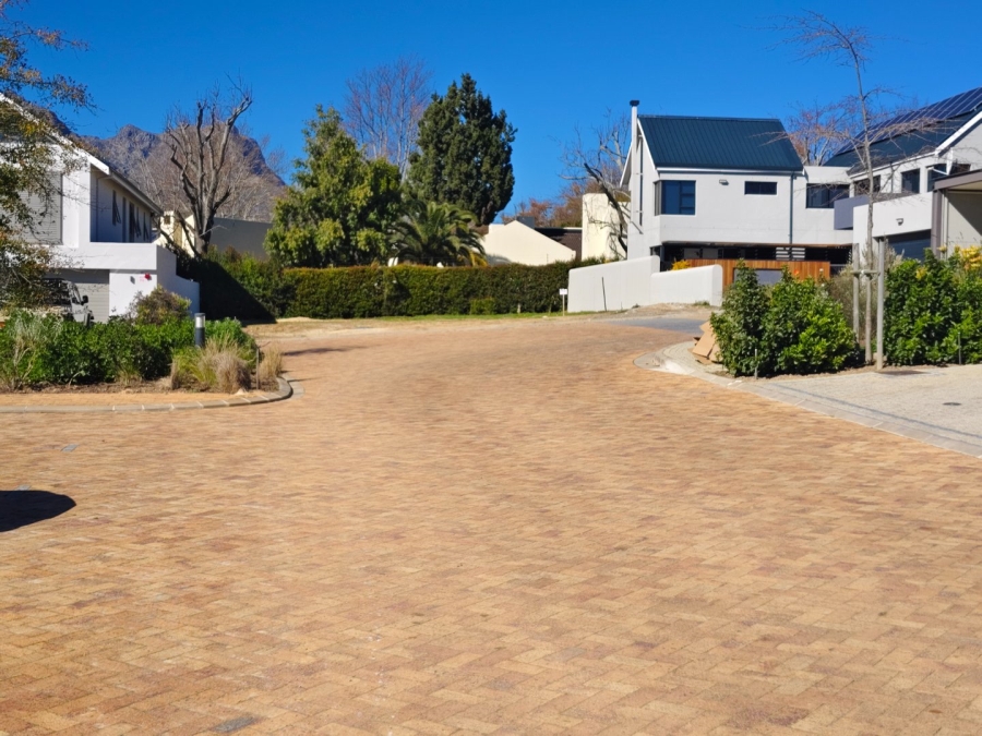 Bedroom Property for Sale in Paradyskloof Western Cape